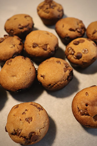 Chocolate chip cookies - So chewy, soft and addictive