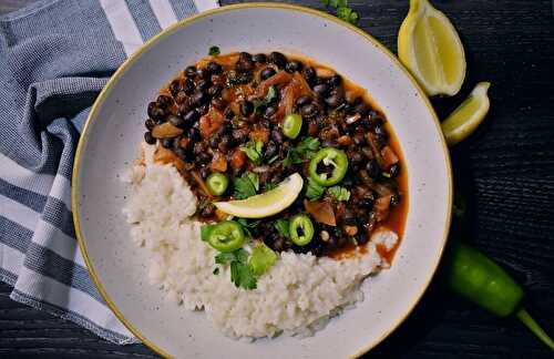 15 Minute Black Bean Chili [vegan] - Bimorah