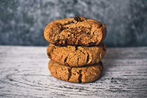 7 Ingredient Chocolate chip cookies (vegan + gluten free) - Bimorah