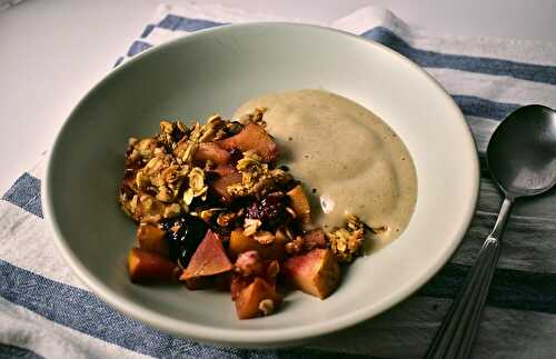Apple, Quince, and Berry Crumble [gluten-free] - Bimorah