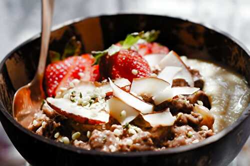 Creamy Cocoa Porridge with Peanut Butter [vegan] - Bimorah