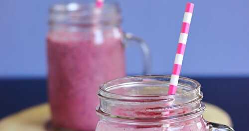  Mixed berry coconut chia smoothie