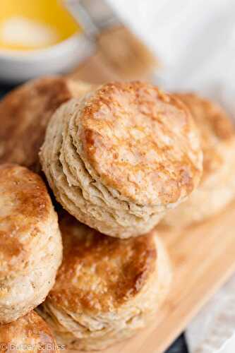 Quick and Easy Homemade Buttermilk Biscuits