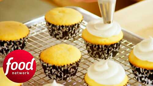 Anna Olson Bakes Perfect Fluffy Vanilla Cupcakes