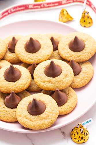 Almond Kisses Cookies Recipe- Easy Holiday Cookies