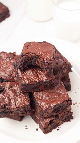 Easy Fudgy Chocolate Brownies Recipe