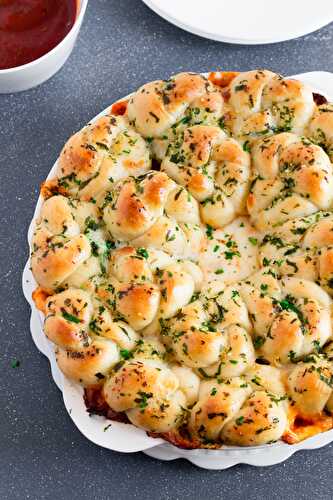 Pull-Apart Garlic Knots - Pizza Flavored - Celebrating Flavors