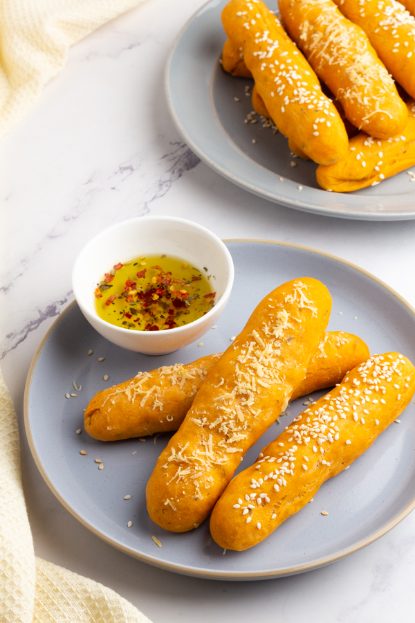 Easy Tomato Breadstick Recipe