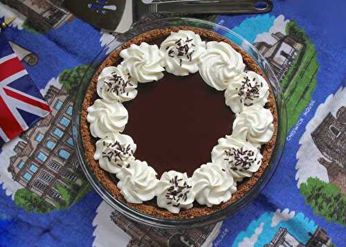 A Guest Post for Chocolate, Chocolate and More: Chocolate Banoffee Pie