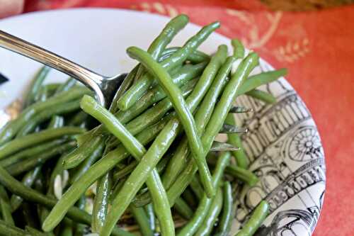 Green Bean Salad (Easy Italian Recipe - Served Cold or Hot)