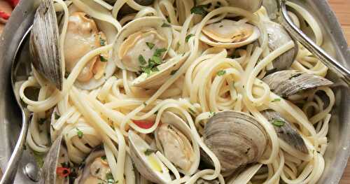 Linguine and clams (spaghetti alle vongole)