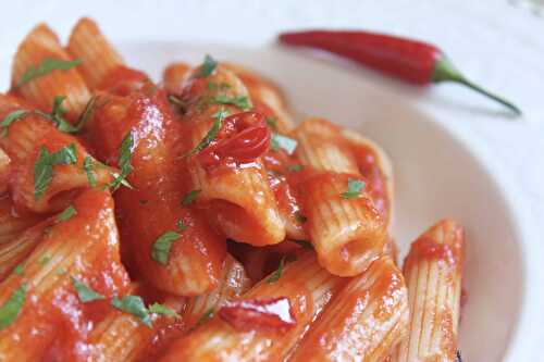 Penne Arrabbiata (Authentic Italian Spicy Pasta Recipe)