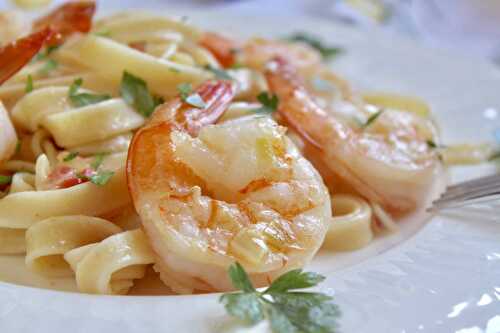Shrimp Fettuccine with a Light Cream Sauce and Tomatoes