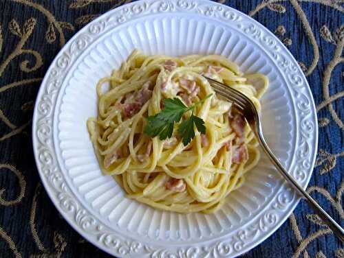 Spaghetti alla Carbonara (authentic low-fat and inauthentic not-so-low-fat versions!)
