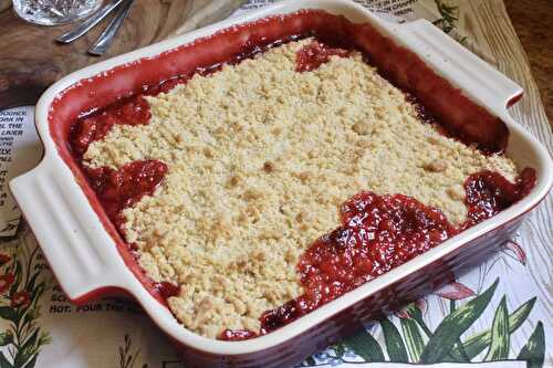Strawberry Rhubarb Crumble (with Easy, 3 Ingredient Topping)