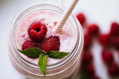 Raspberry and Exotic Fruit Smoothie
