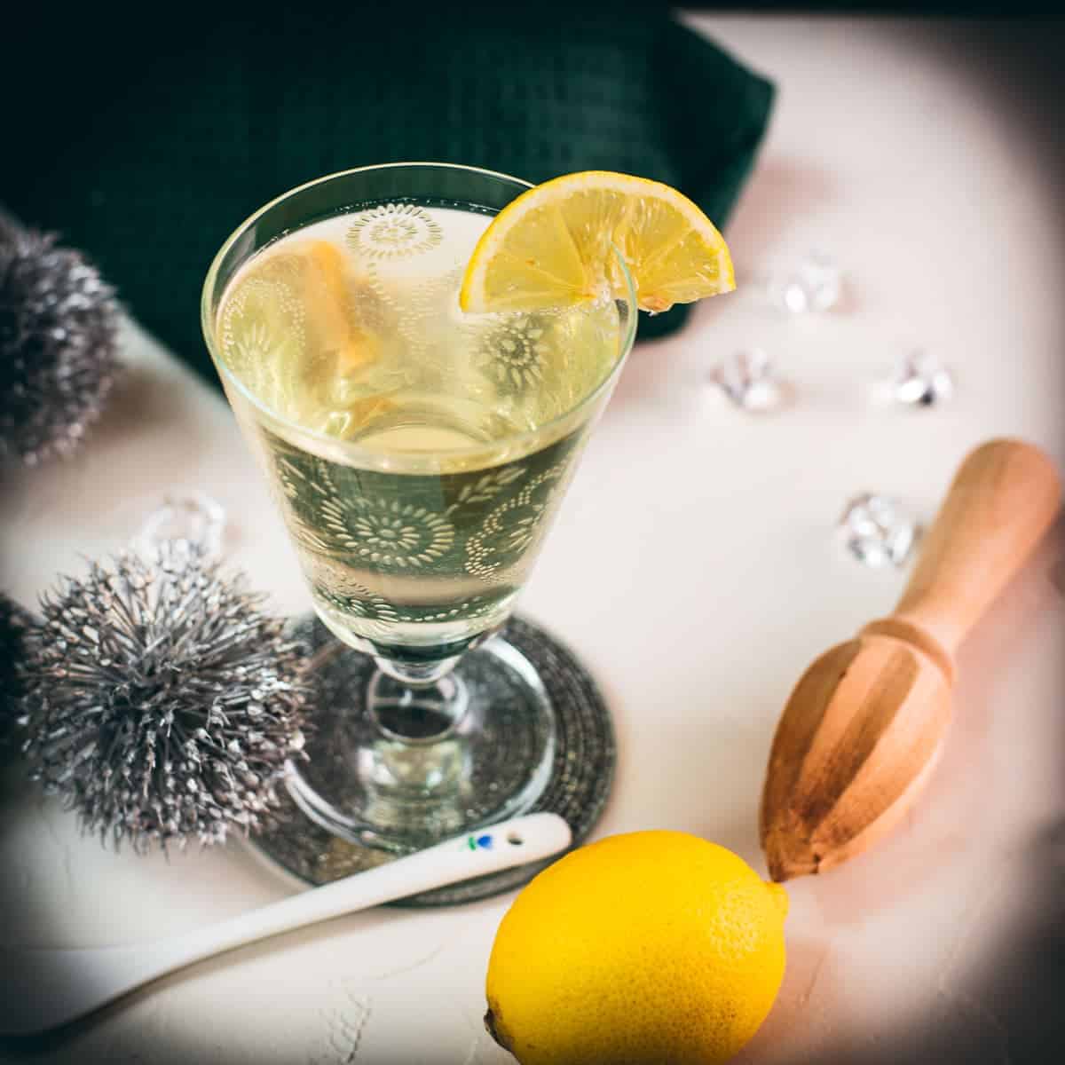 Blondie - a Light Summer Cocktail