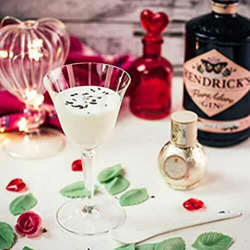 Gin Alexander with Mozart White Chocolate Liqueur