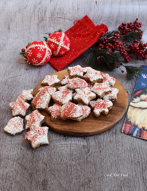 Γιορτινά μπισκότα με αλεύρι ολικής και βρώμη / Festive Cookies With Whole Wheat And Oat Flour