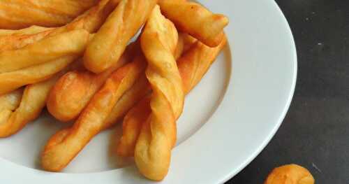 Chinese Breadstick Twists/Dza Ma Hwa