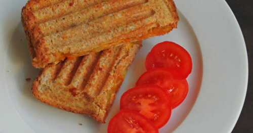 Grilled Cheesy Potato & Carrot Masala Sandwich