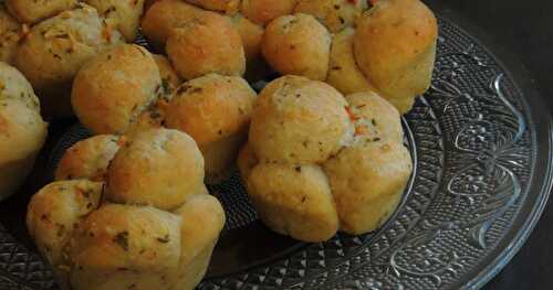 Mini Herbed & Garlic Butter Monkey Bread