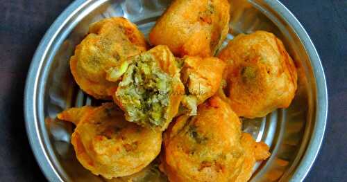 Moongdal Paneer Bonda