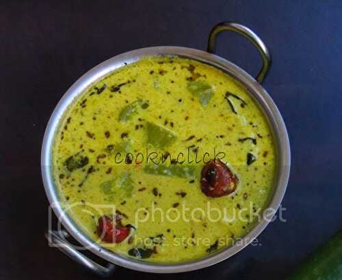 Vellari Kuzhambu/Cucumber Curry