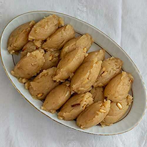 Un Helvası - Turkish Flour Halva