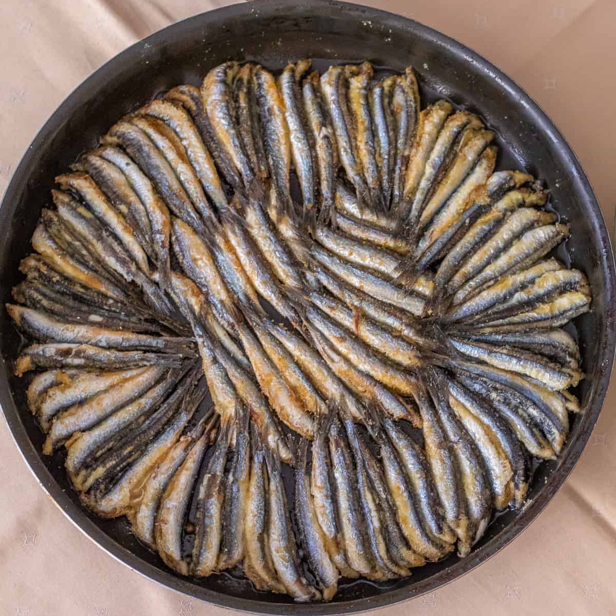 Hamsi Tava - Crispy Fried Anchovies