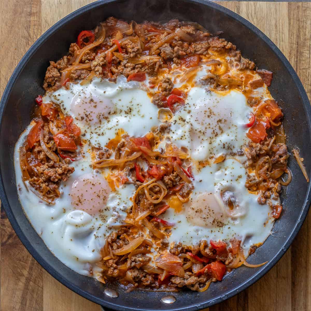 Kiymali Yumurta - Turkish Ground Beef and Eggs