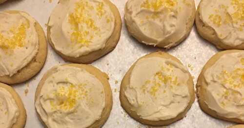 Ed’s Sugar Cookies w/ Buttercream Frosting 