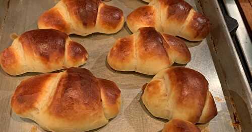 Fluffy Rolls using Wright Farms Sunflower Oil as featured in KANSAS! Magazine
