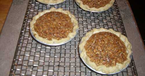 LET’S EAT PIE! – Amish-style Oatmeal Walnut Pie