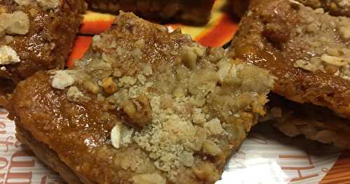 Pumpkin Cream Cheese Streusel Bars 