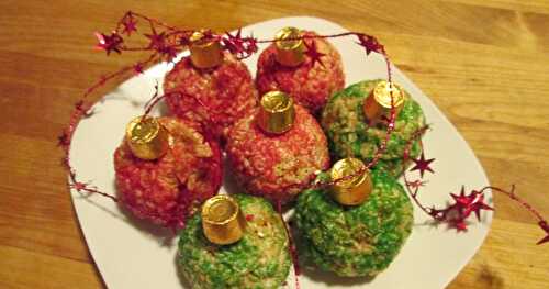Rice Krispy Ornaments -- trim a holiday plate with these edible ornaments!