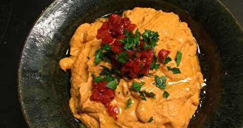 Roasted Red Pepper & Garlic Hummus -- a quest for the "perfect" hummus