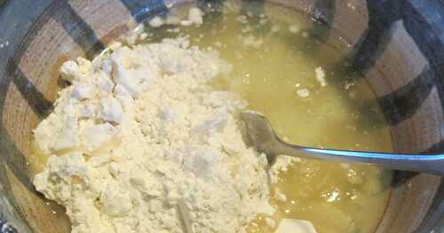 Vicky’s No-Roll Pie Crust + an easy fruit pie topping  