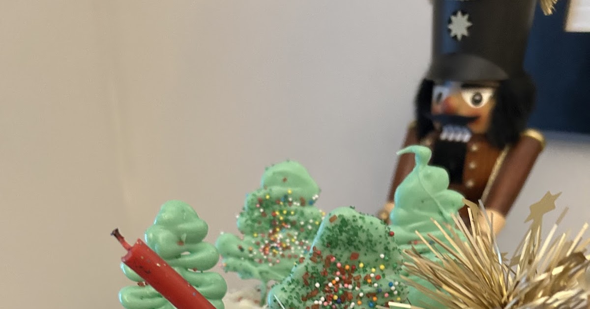 Peppermint Red Velvet Cupcakes