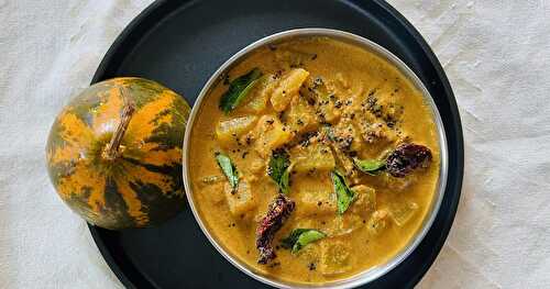 SOUTHEKAYI SASMI (MANGALORE CUCUMBER CURRY)