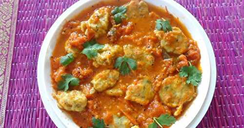 TOMATO CURRY WITH DUMPLINGS
