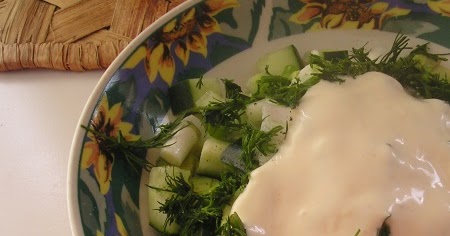 Avocado cucumber salad