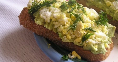 Avocado egg toasts