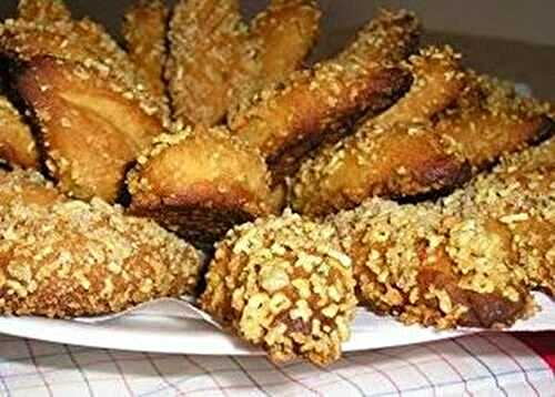 Crunchy biscuit sticks