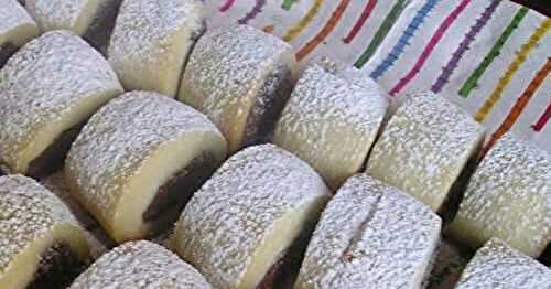 Easy cookies with spicy chocolate filling