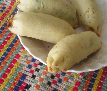 Garlicky Semolina Batons with Home-made Chicken Filling (leftover recipe)