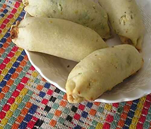Garlicky Semolina Batons with Home-made Chicken Filling (leftover recipe)