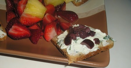 Homemade Soft Cream Cheese (from Russian TV)