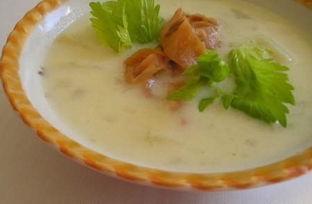 Potato soup with smoked salmon