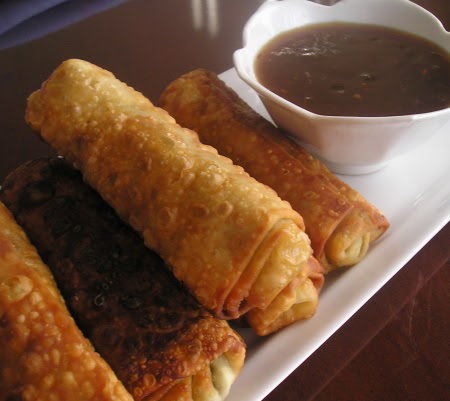 Quick Eggrolls with Mushroom-Chicken Filling (Leftover recipe)